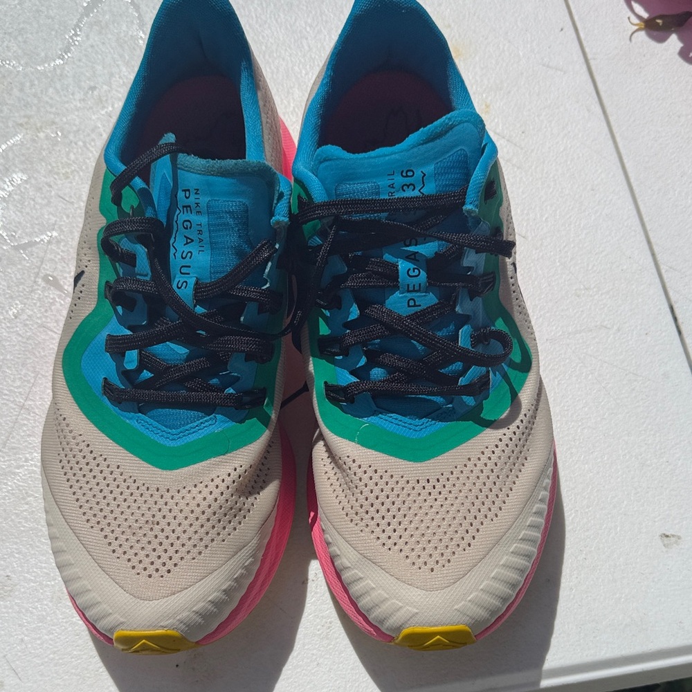 Nike Multicolor Running Shoes - Teal/Beige/Pink/Yellow